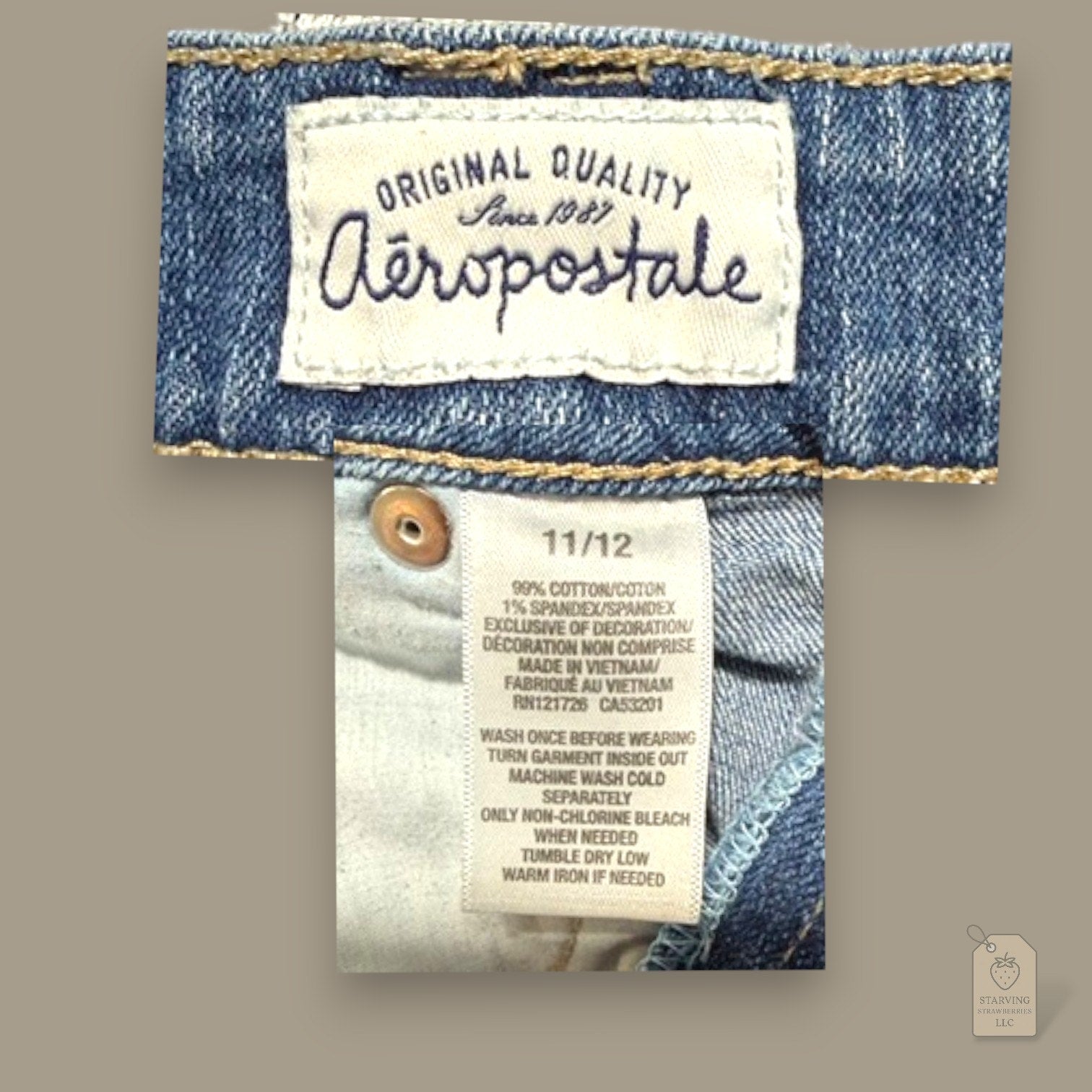 Aéropostale Light Wash Distressed Denim Shorts Women’s 11/12 Casual